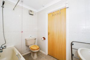 BATHROOM- click for photo gallery